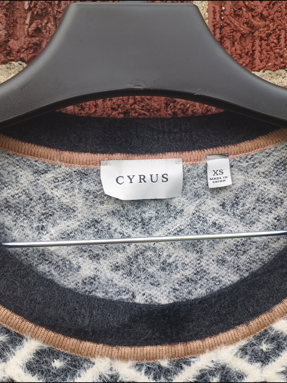 Cyrus Geometric Diamond Pattern Sweater - Picture 3 of 16
